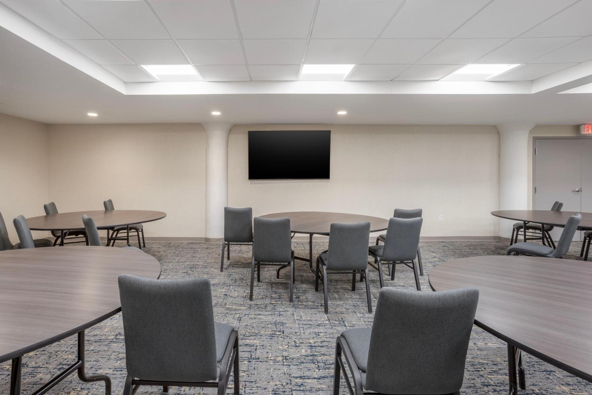 Comfort Inn & Suites Newark Liberty International Airport 외부 사진
