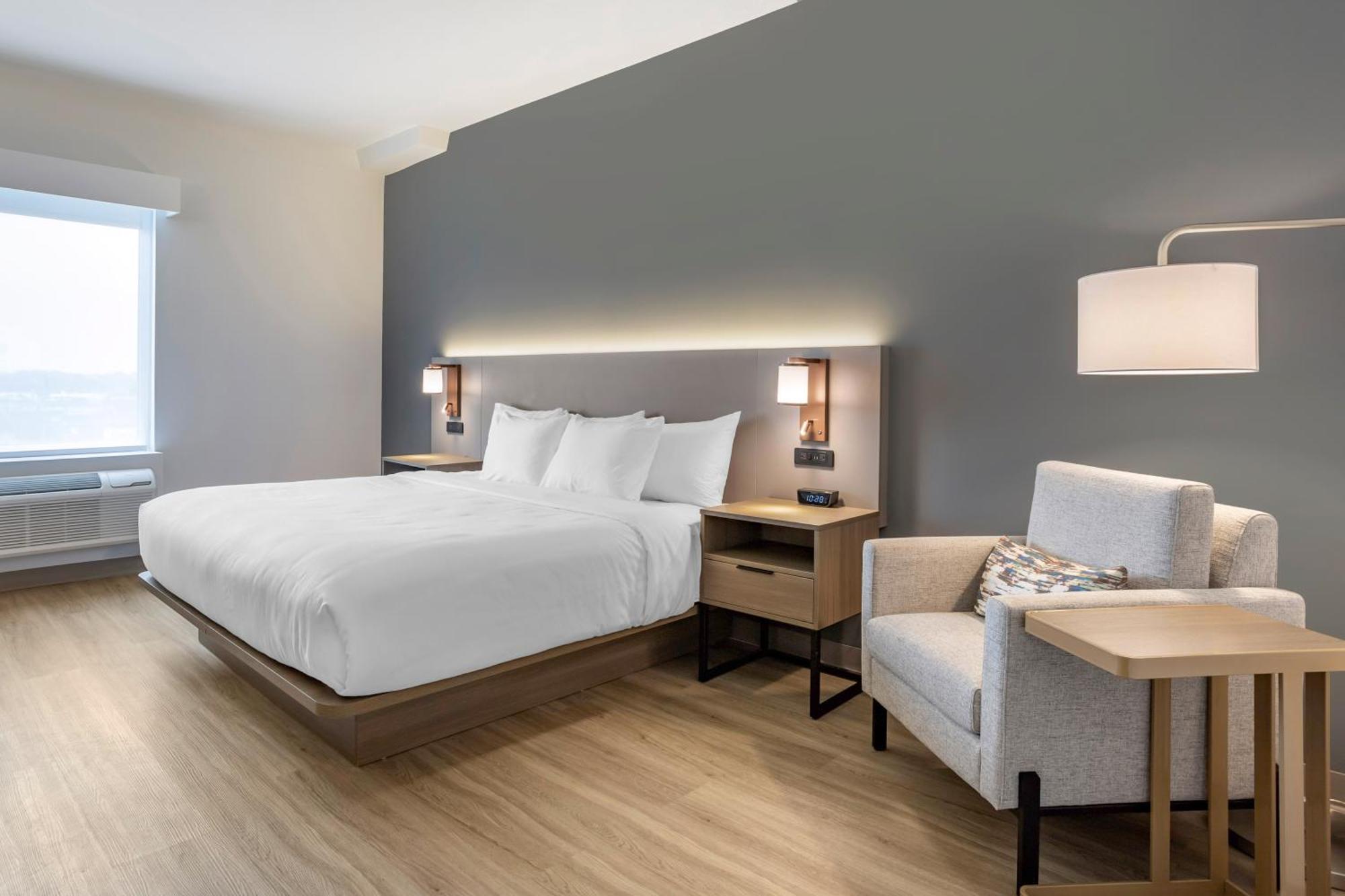 Comfort Inn & Suites Newark Liberty International Airport 외부 사진