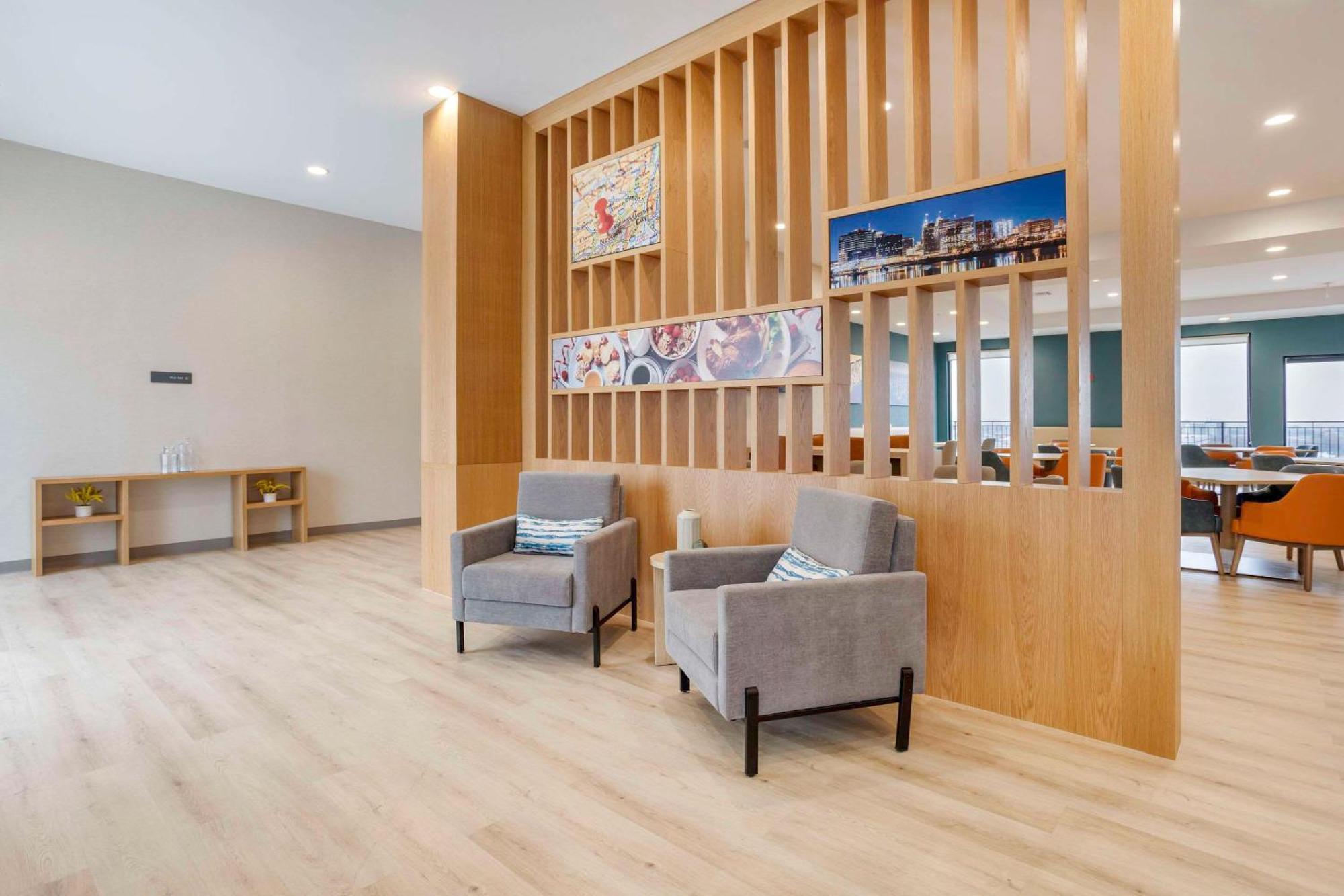 Comfort Inn & Suites Newark Liberty International Airport 외부 사진