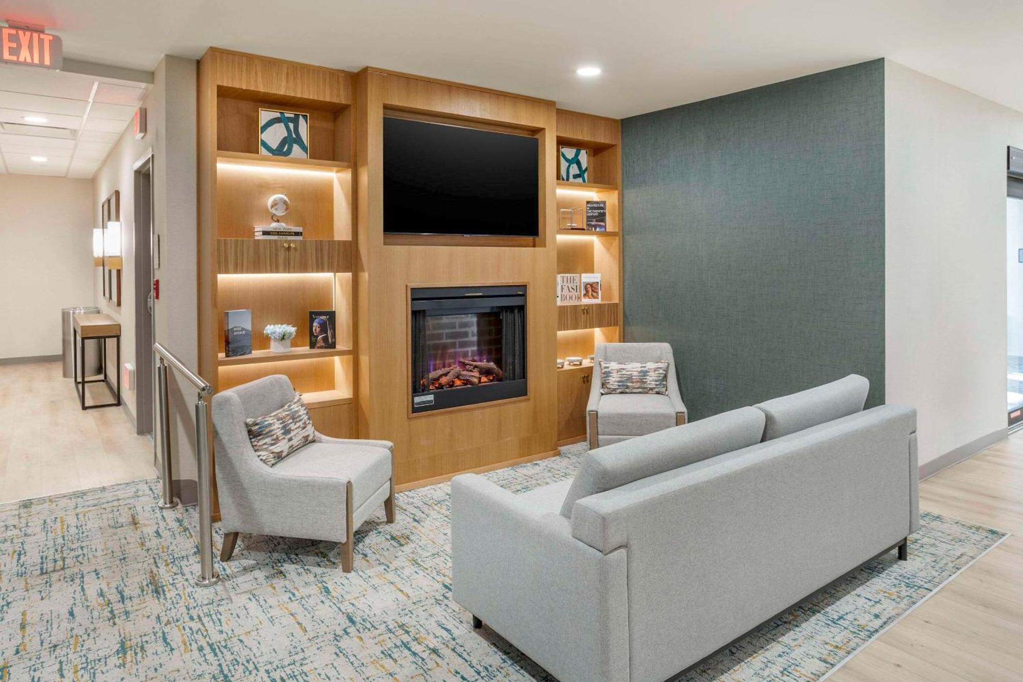 Comfort Inn & Suites Newark Liberty International Airport 외부 사진